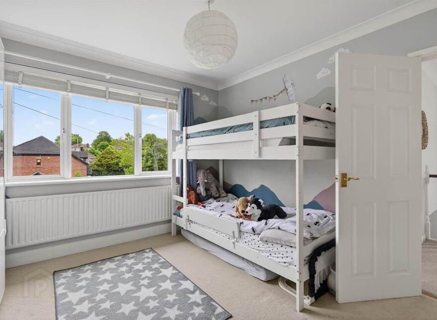 51 Kingsway Park, Gilnahirk, Belfast, BT5 7EW