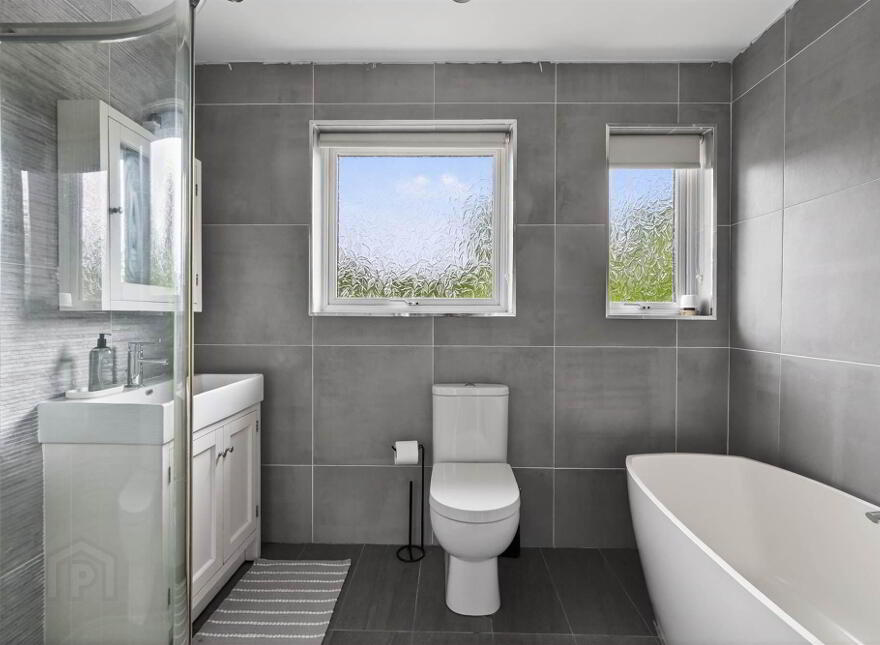 51 Kingsway Park, Gilnahirk, Belfast, BT5 7EW