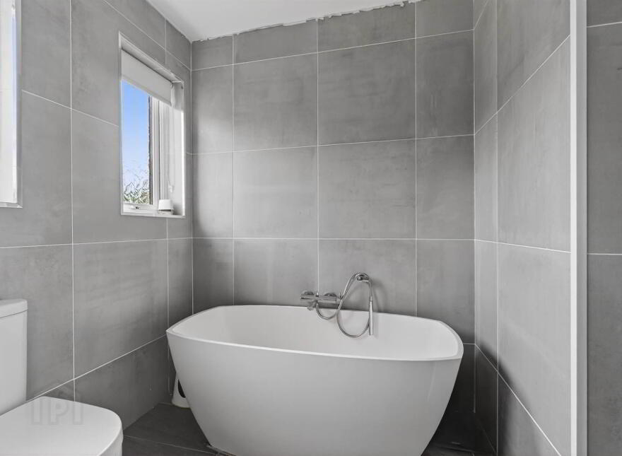 51 Kingsway Park, Gilnahirk, Belfast, BT5 7EW