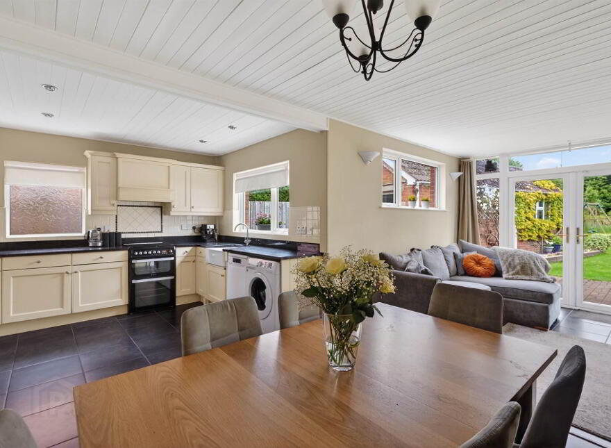 51 Kingsway Park, Gilnahirk, Belfast, BT5 7EW