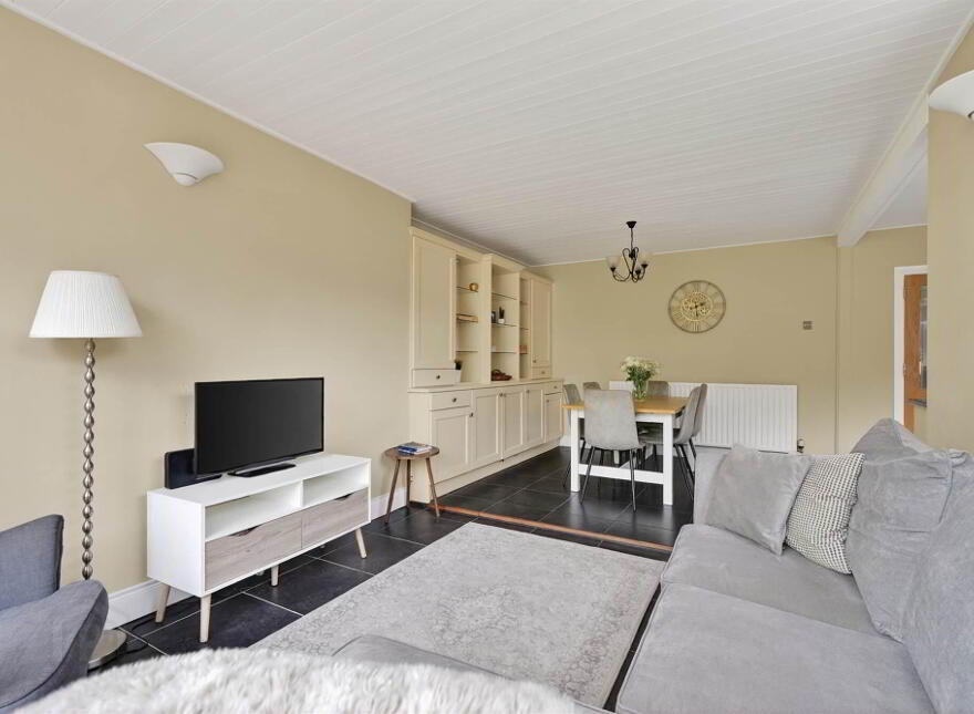 51 Kingsway Park, Gilnahirk, Belfast, BT5 7EW