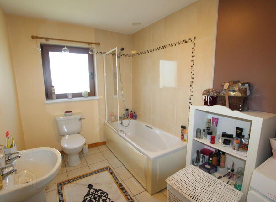 51 Knocktornagh, Castleblayney, A75A728