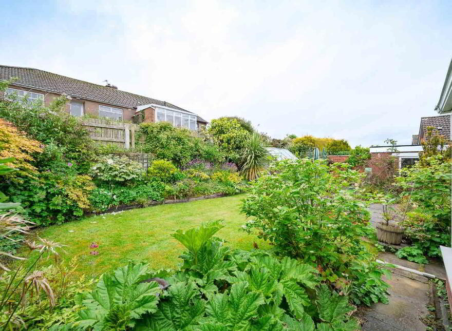 23 Ballymacormick Drive, Bangor, BT19 6BH