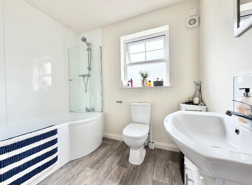 1 Lambrook Rise, Omagh, BT78 5ST