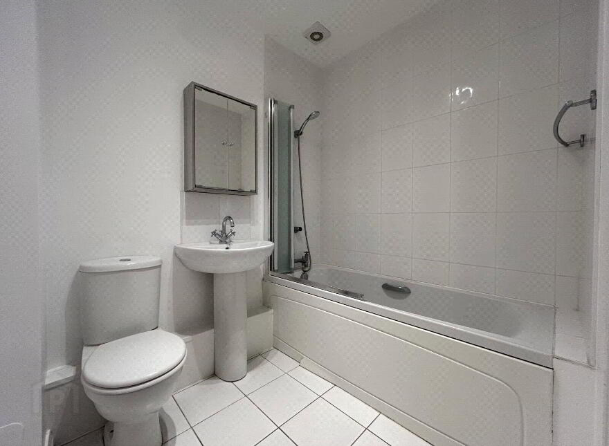 402 Saint Annes Square, Belfast, BT1 2NF