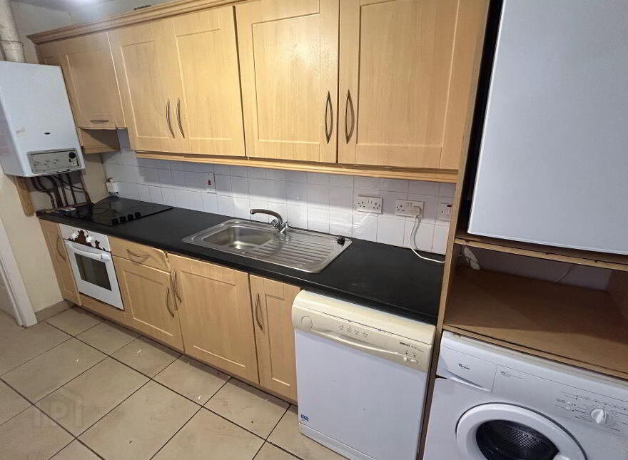 Great Location, 18A Magdala Street, Botanic, Belfast, BT7 1PU