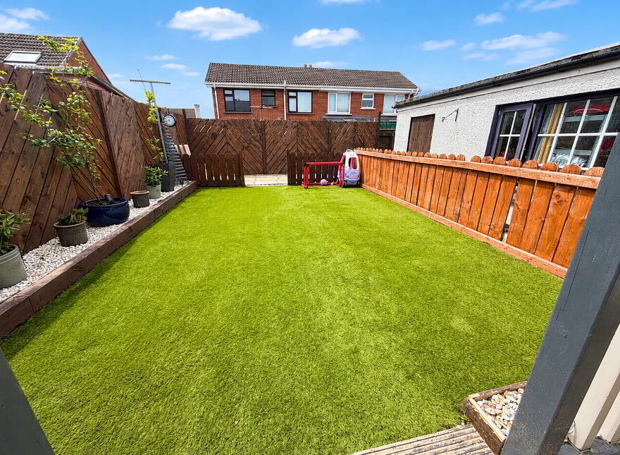 10 Erosmore Drive, Kilfennan, L'Derry, BT47 5SL