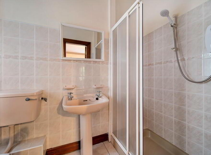 Admiran, Stranorlar, F93V0CC