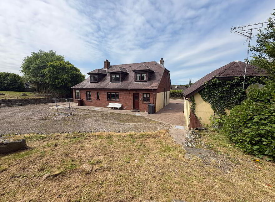 11b Glenview Park, Strabane, BT82 8LU