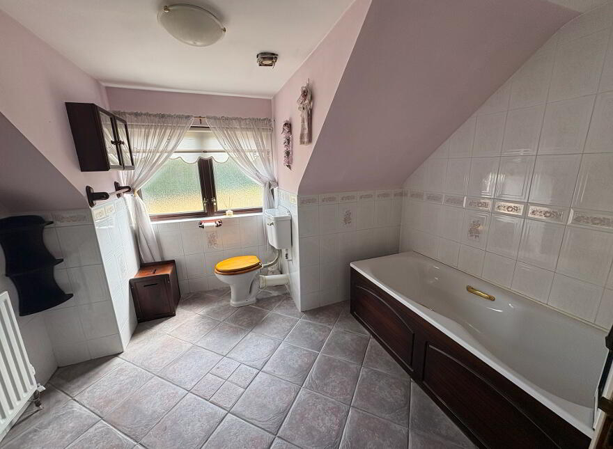11b Glenview Park, Strabane, BT82 8LU