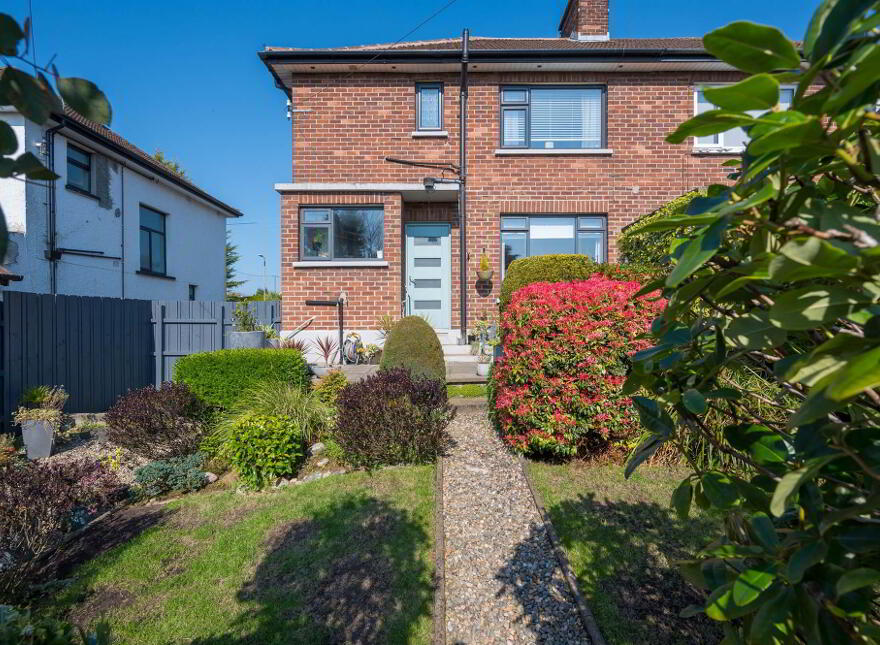 27 Woodland Park, Lambeg, Lisburn, BT27 4PE