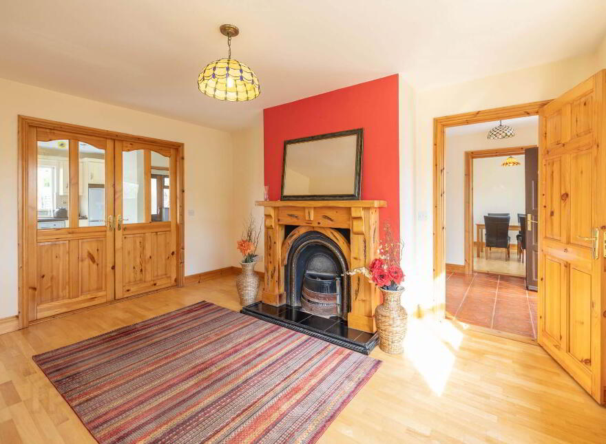 5 Cluain Álainn, Carrigallen, H12XY40