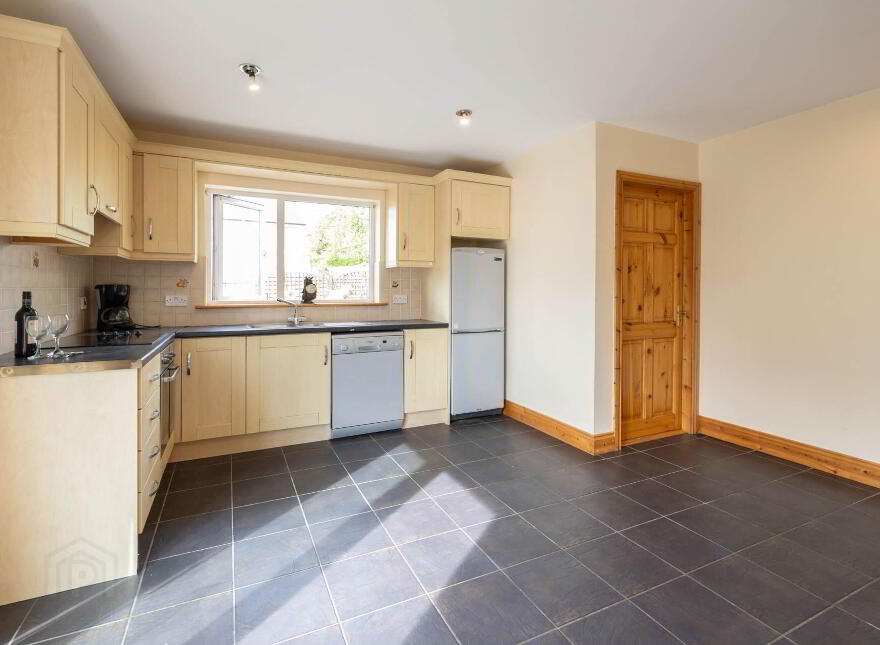 5 Cluain Álainn, Carrigallen, H12XY40
