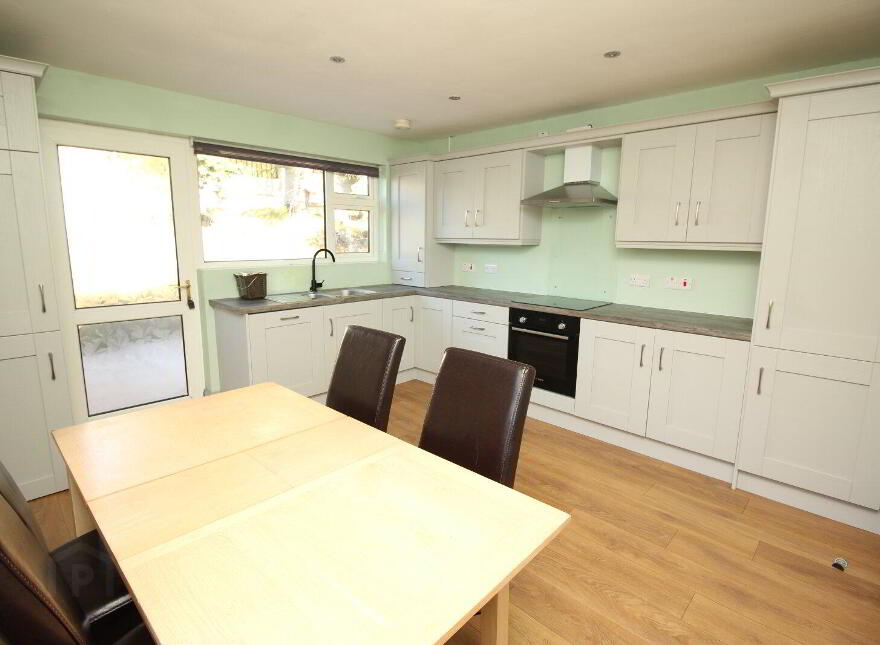 15 Monaville Close, Lisburn, BT28 2DG