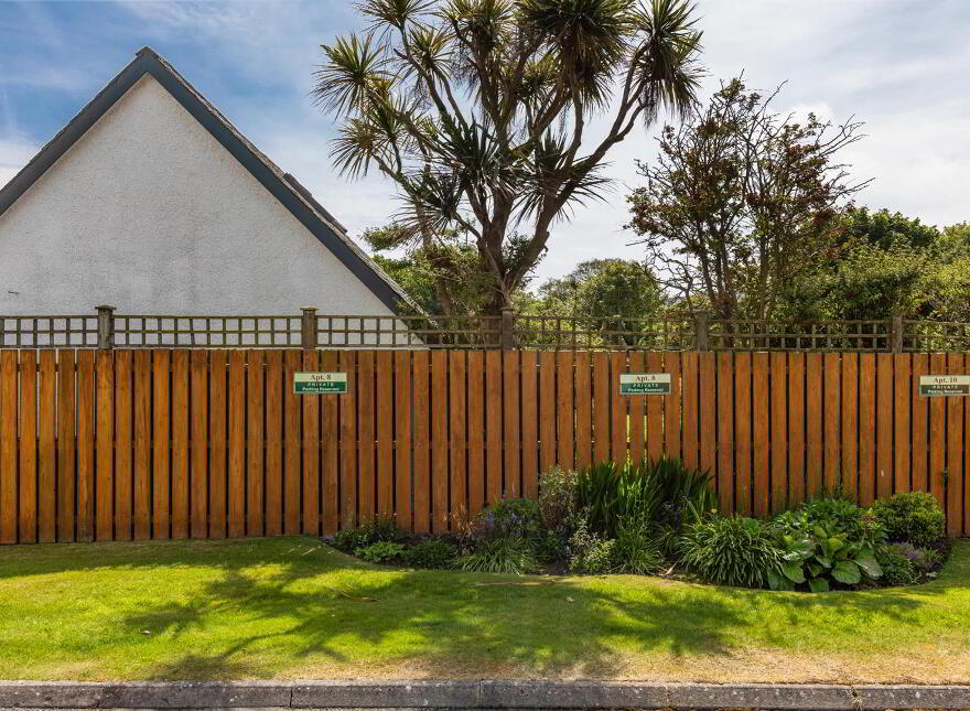 Apt 8, Warren Manor, Warren Road, Donaghadee, BT21 0QT