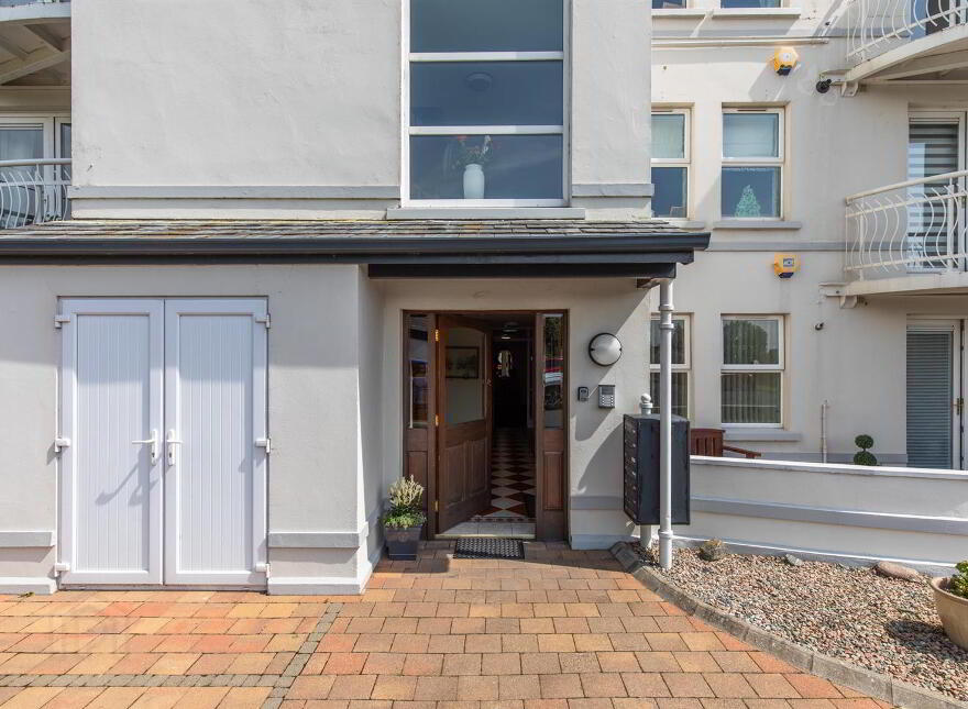 Apt 8, Warren Manor, Warren Road, Donaghadee, BT21 0QT