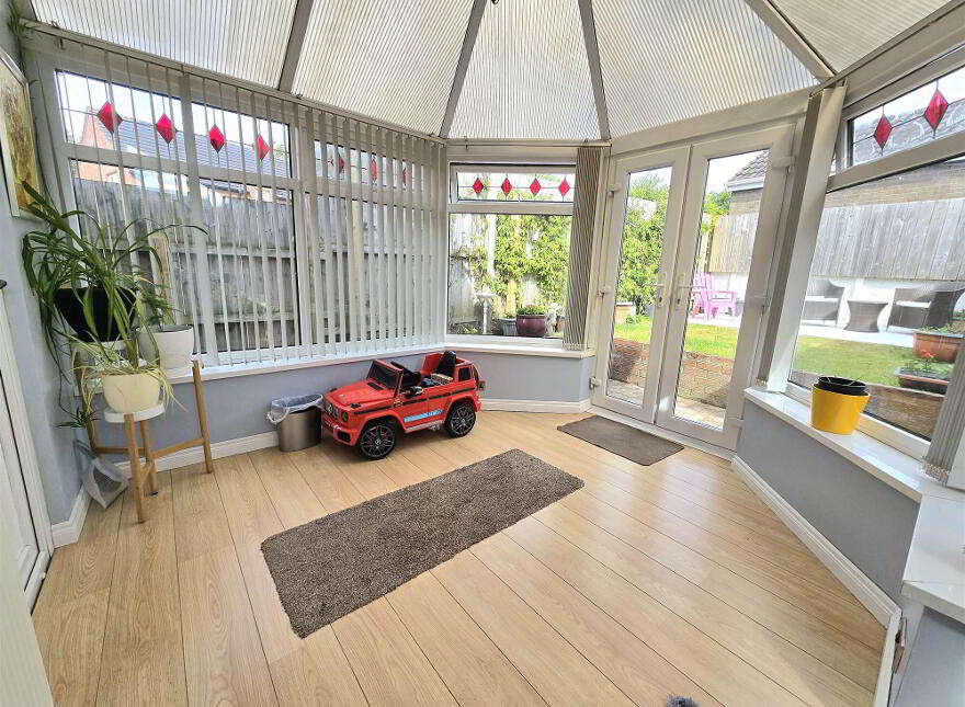 26 Fulmar Avenue, Lisburn, BT28 3HS
