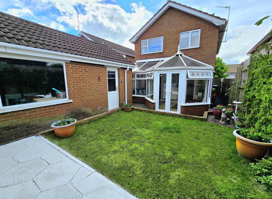 26 Fulmar Avenue, Lisburn, BT28 3HS