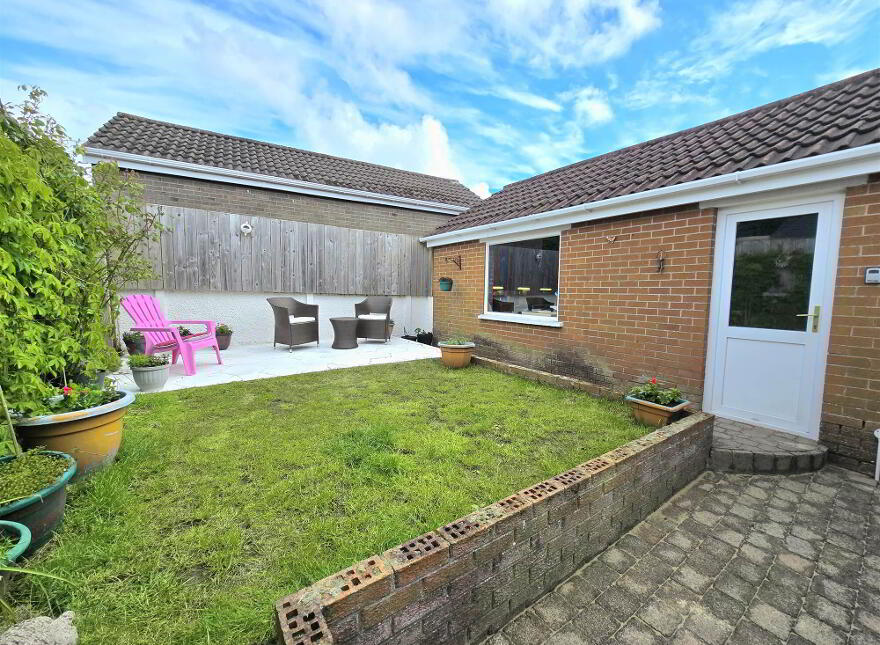 26 Fulmar Avenue, Lisburn, BT28 3HS
