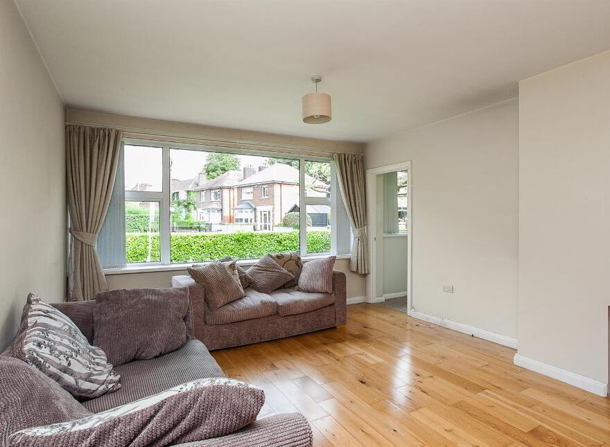 Apt 1, 107 Marlborough Park South, Belfast, BT9 6HT