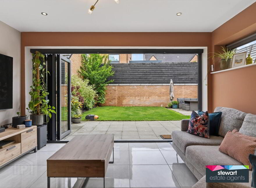 5 Moira Gate, Lurgan Road, Moira, BT67 0XZ