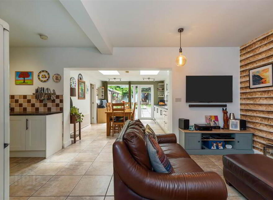 44 Gilnahirk Park, Belfast, BT5 7DY