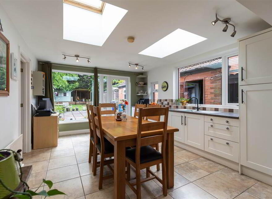 44 Gilnahirk Park, Belfast, BT5 7DY