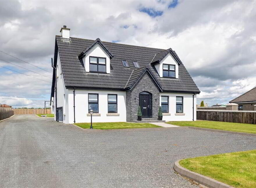 Broughmore, 270B Moira Road, Lisburn, BT28 2TU