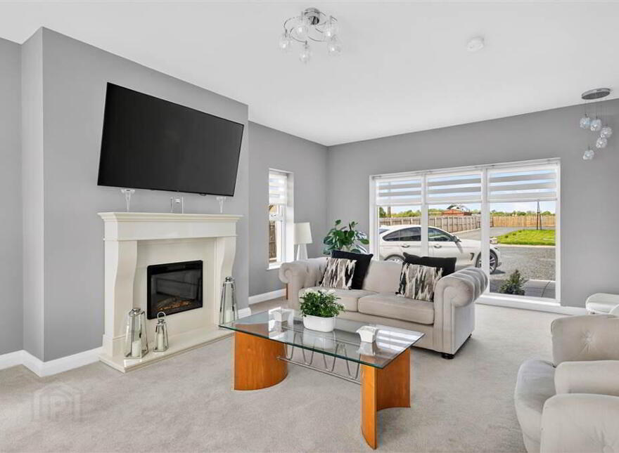 Broughmore, 270B Moira Road, Lisburn, BT28 2TU