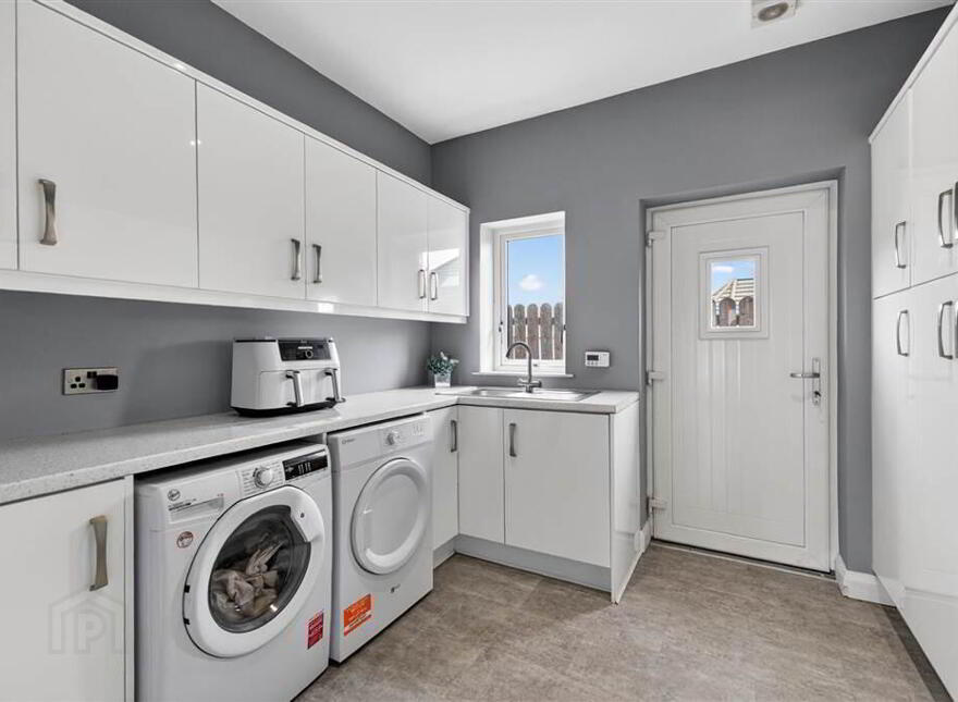 Broughmore, 270B Moira Road, Lisburn, BT28 2TU