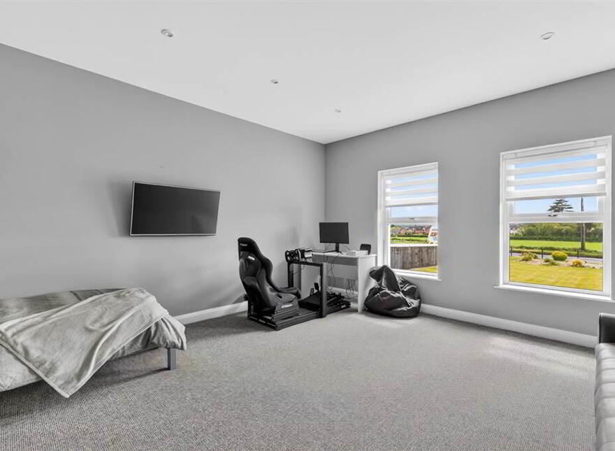 Broughmore, 270B Moira Road, Lisburn, BT28 2TU