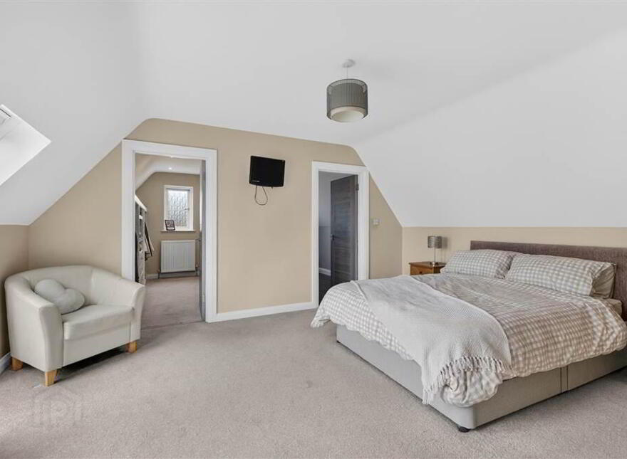 Broughmore, 270B Moira Road, Lisburn, BT28 2TU