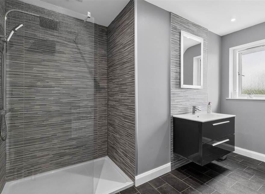Broughmore, 270B Moira Road, Lisburn, BT28 2TU