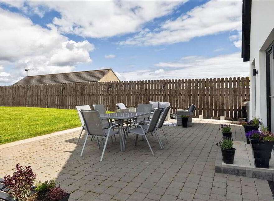 Broughmore, 270B Moira Road, Lisburn, BT28 2TU