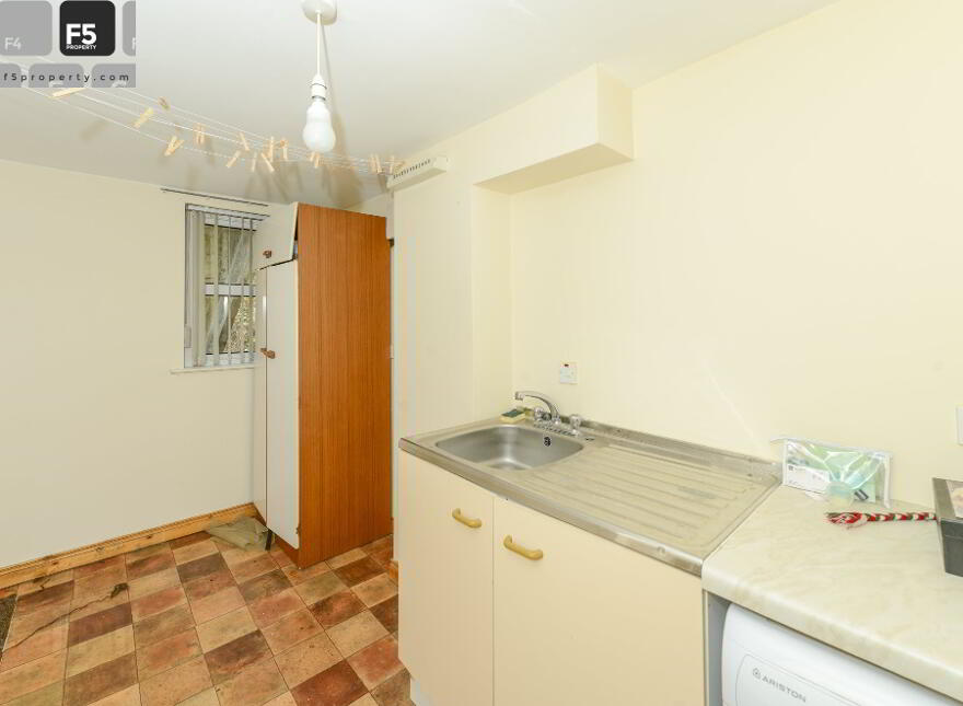 2 Ardenlee Place, Ardenlee Green, Ravenhill Road, Belfast, BT6 8QS
