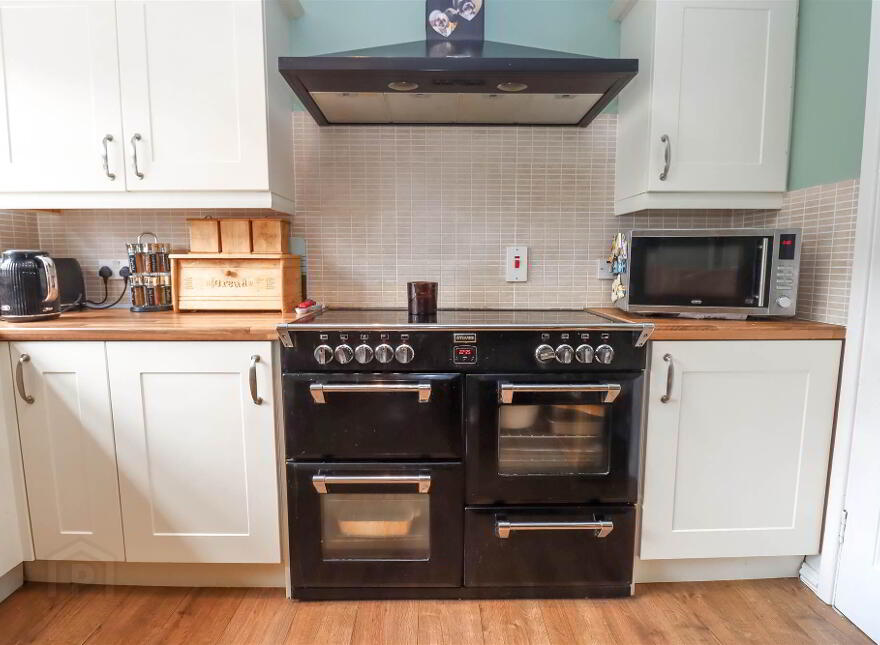 3 Vionville Green, Dundonald, Belfast, BT5 7QE