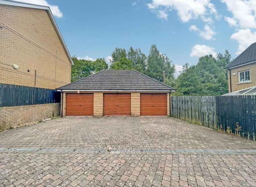 6 Ayrshire Lane, Lisburn, BT28 2UW