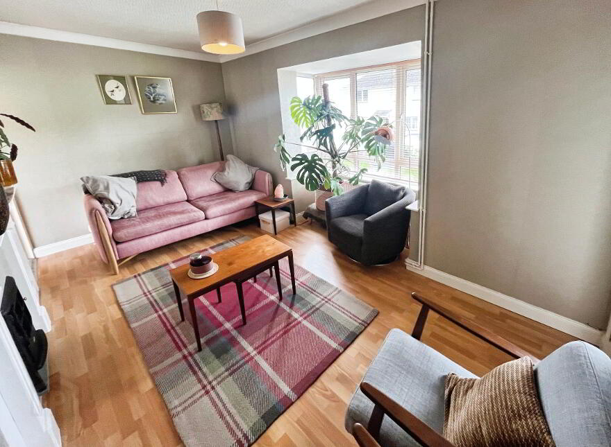 47 Larch Grove, Dunmurry, Belfast, BT17 9QG