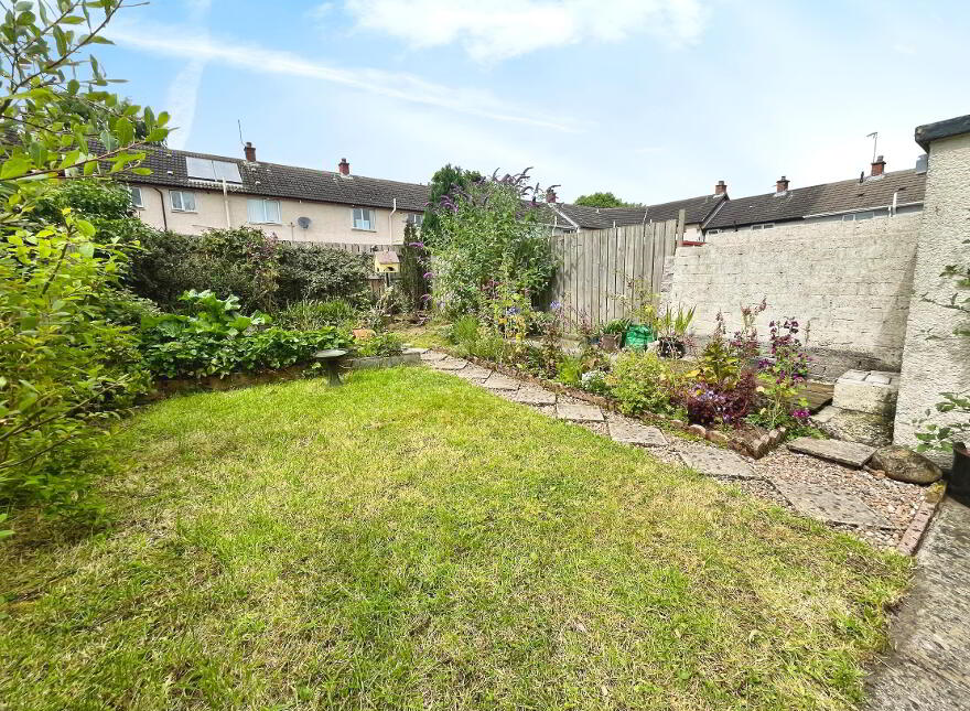 47 Larch Grove, Dunmurry, Belfast, BT17 9QG
