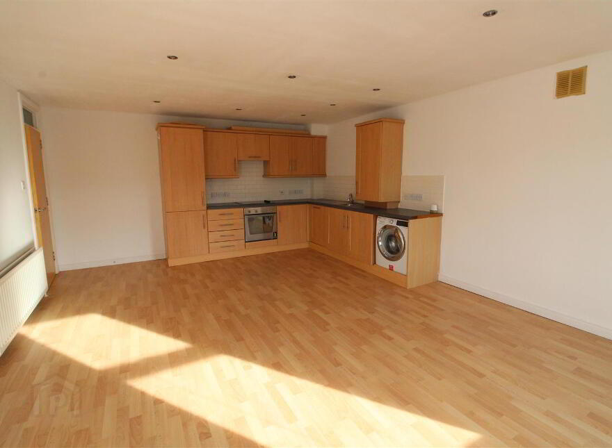 28 Mayfield High Street, Newtownabbey, BT36 7WU