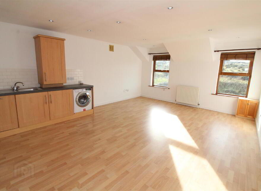 28 Mayfield High Street, Newtownabbey, BT36 7WU