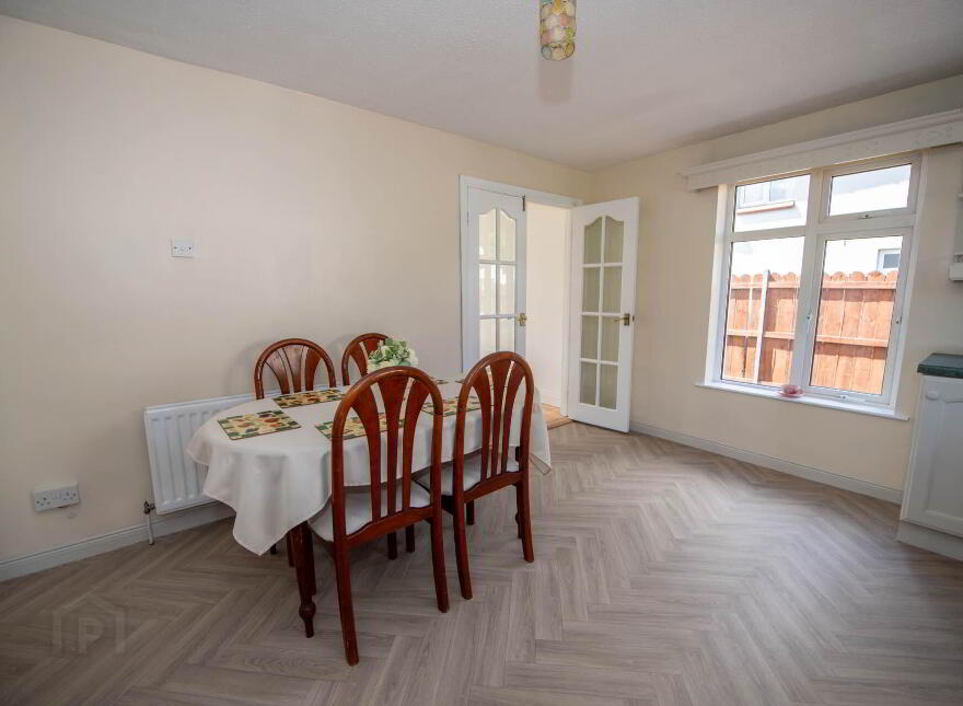 5 College Park, Letterkenny, F92E4E7