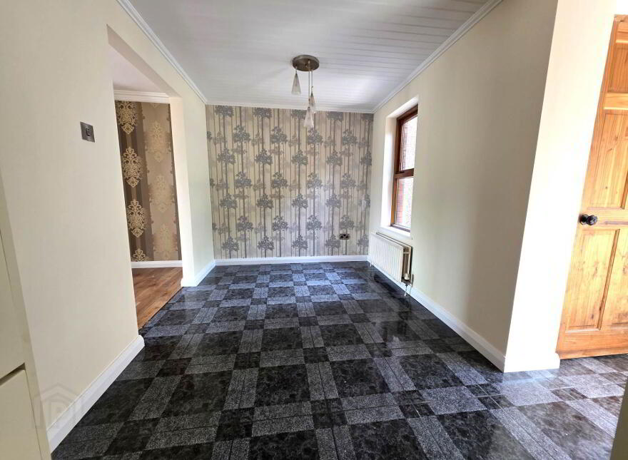9 Drumbawn Close, Enniskillen, BT74 6NU
