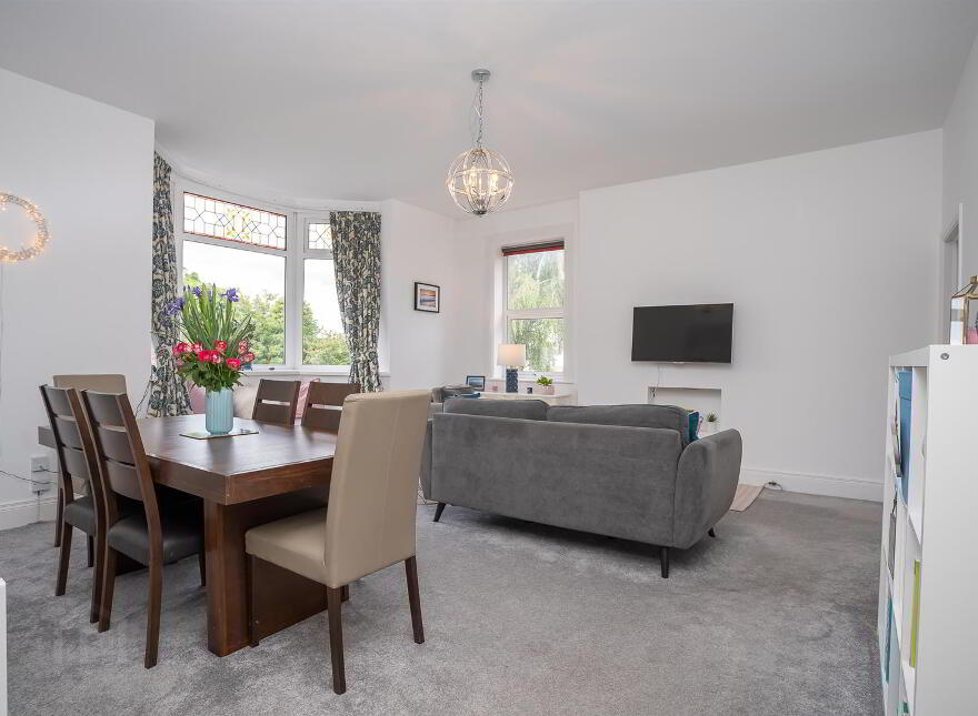 Apt 5, 16 Derryvolgie Avenue, Belfast, BT9 6FL