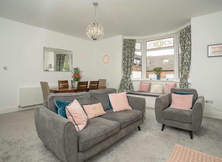 Apt 5, 16 Derryvolgie Avenue, Belfast, BT9 6FL