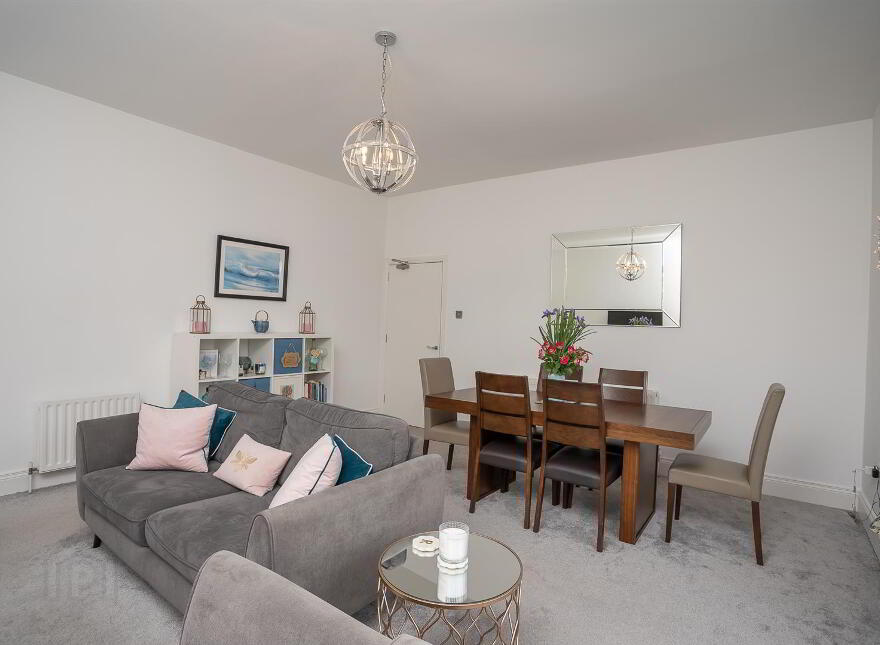 Apt 5, 16 Derryvolgie Avenue, Belfast, BT9 6FL