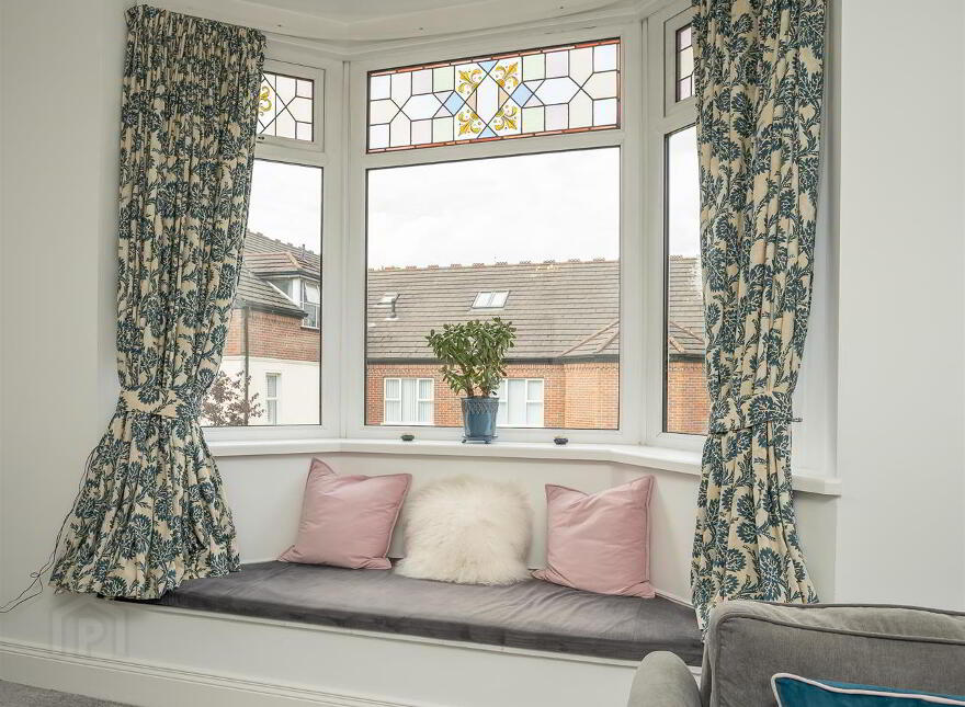 Apt 5, 16 Derryvolgie Avenue, Belfast, BT9 6FL