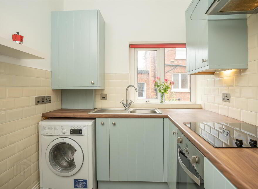 Apt 5, 16 Derryvolgie Avenue, Belfast, BT9 6FL