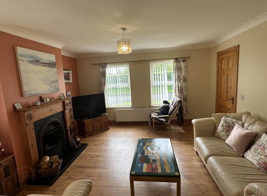 8 Hawthorn Meadows, Carndonagh, F93R524