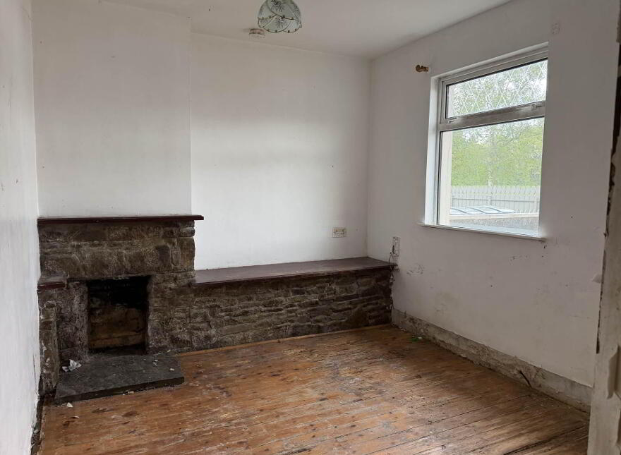 17 Limerick Road, Roscrea, E53R997